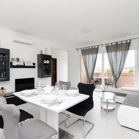 Apartmán And Ljubica I Branko - Two Bedroom A3 Dani Lopar